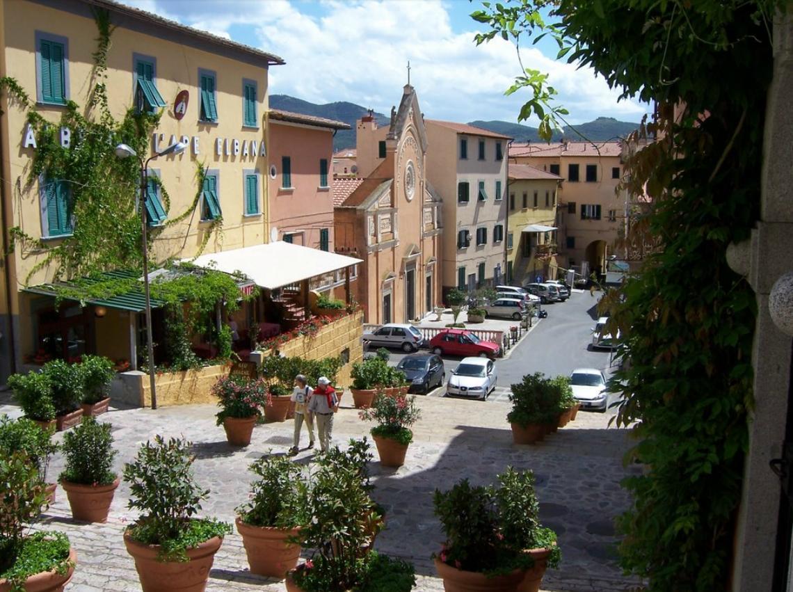 Albergo Ape Elbana Portoferraio Bagian luar foto