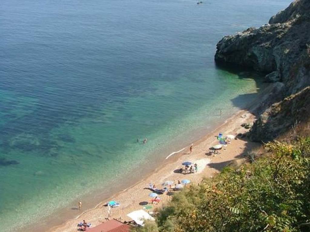 Albergo Ape Elbana Portoferraio Bagian luar foto